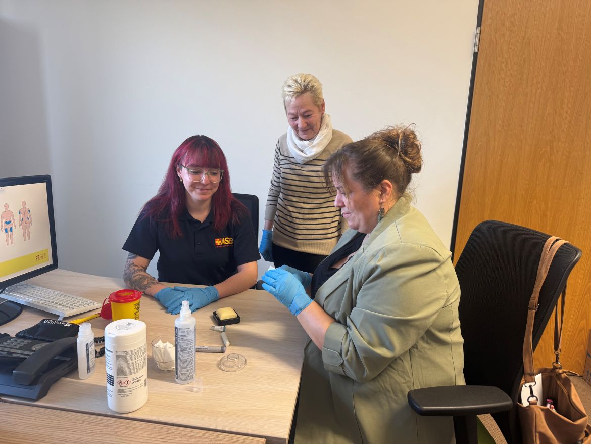 interne Schulung_Pflegehelfer1.jpg