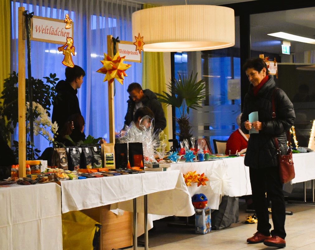 Weihnachtsmarkt für Groß und Klein im 