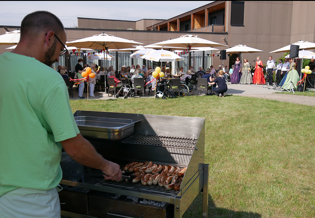 Grillen im Sonnenpark.jpg