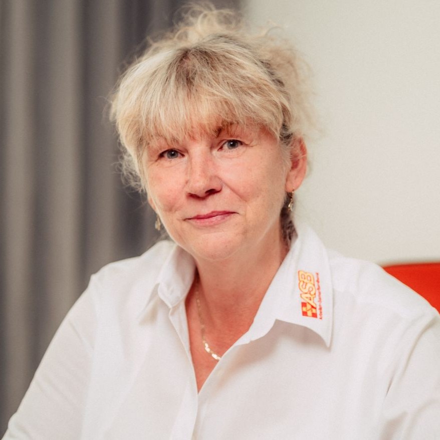 Heike Geng_quadrat_klein.jpg