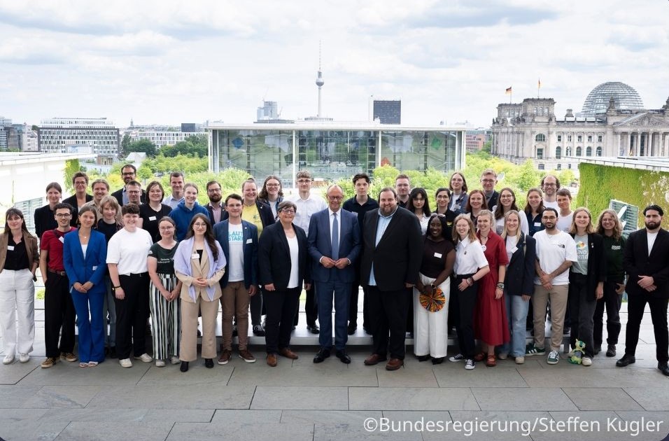 Gruppenbild_ohne Gestaltung.jpg