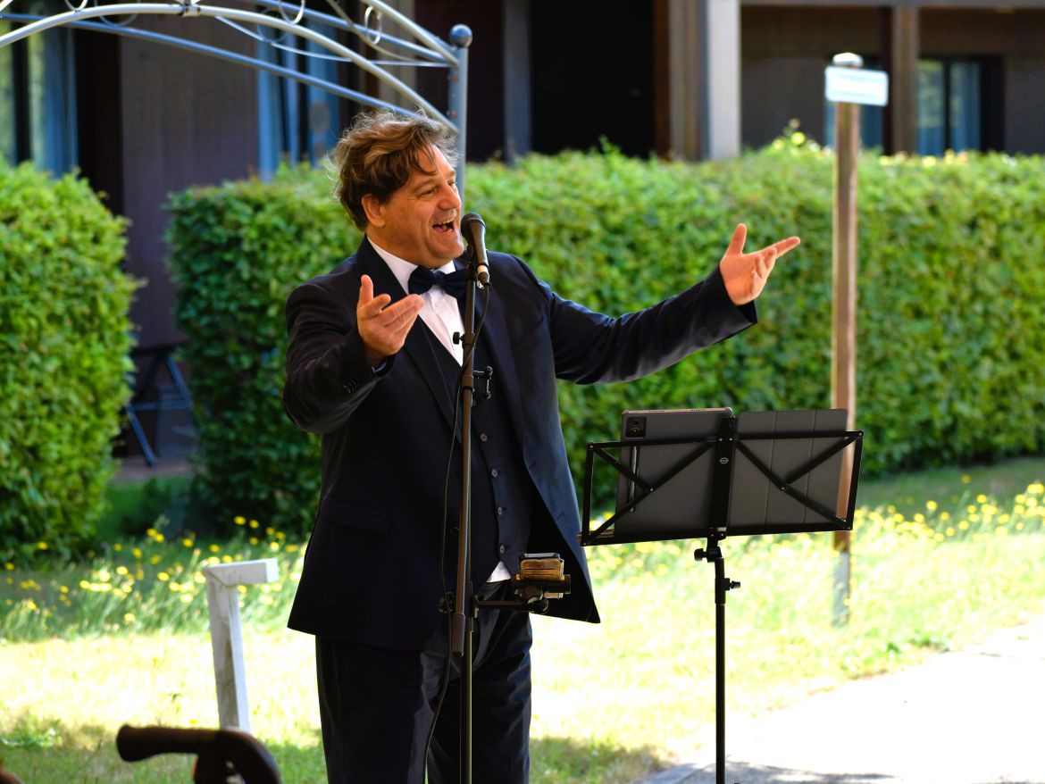 Tenor2.JPG