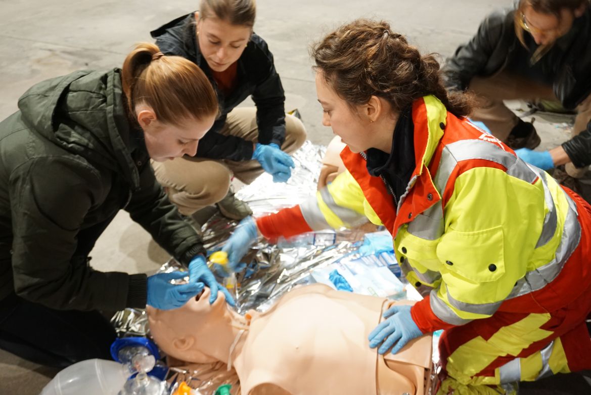 Studierende erleben Rettungseinsätze hautnah
