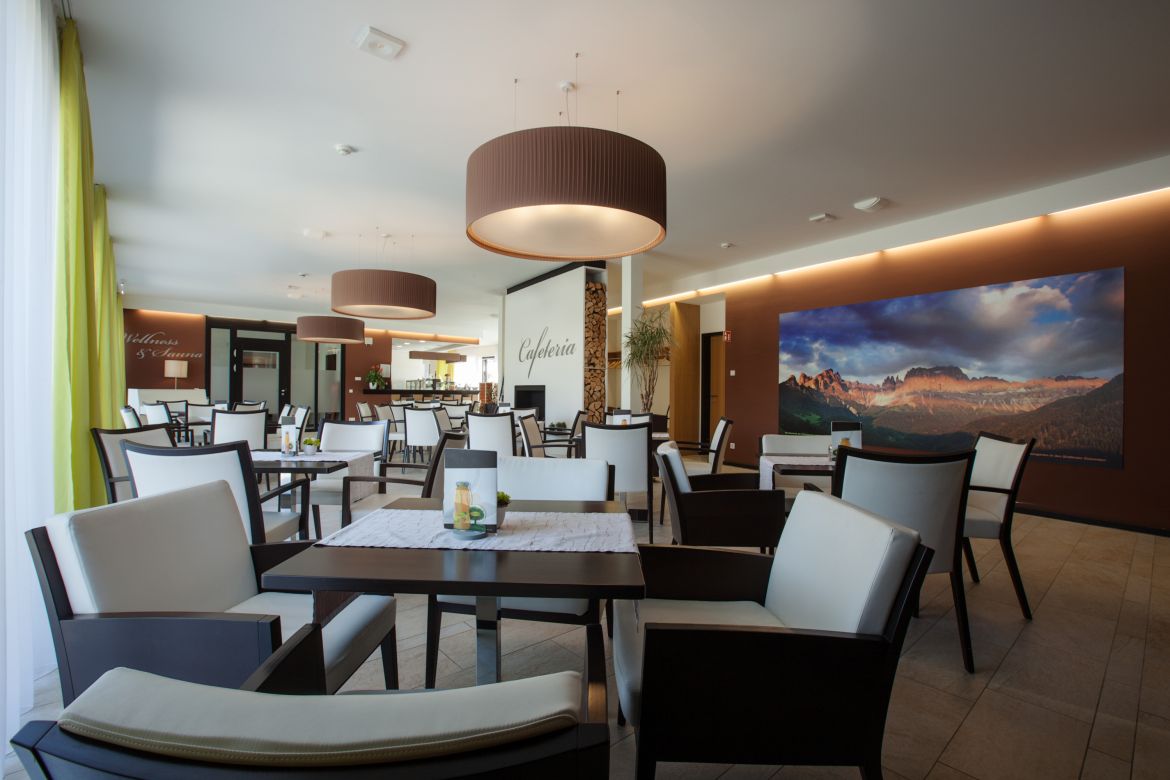 Bistro_Innenansicht.jpg