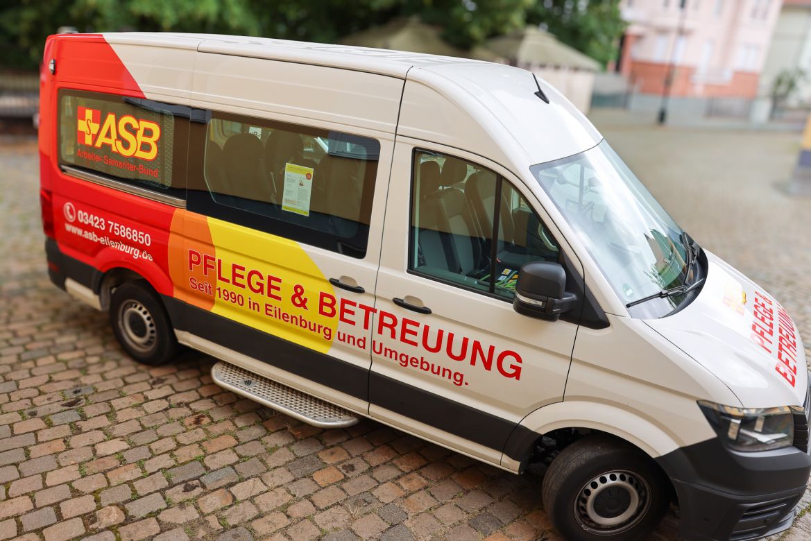 TP-Eilenburg_Tagespflegebus.jpg
