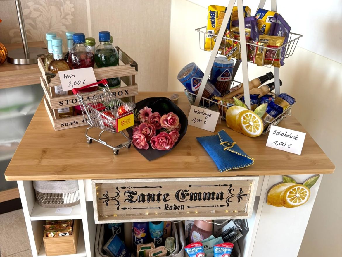 Stand 2.jpg